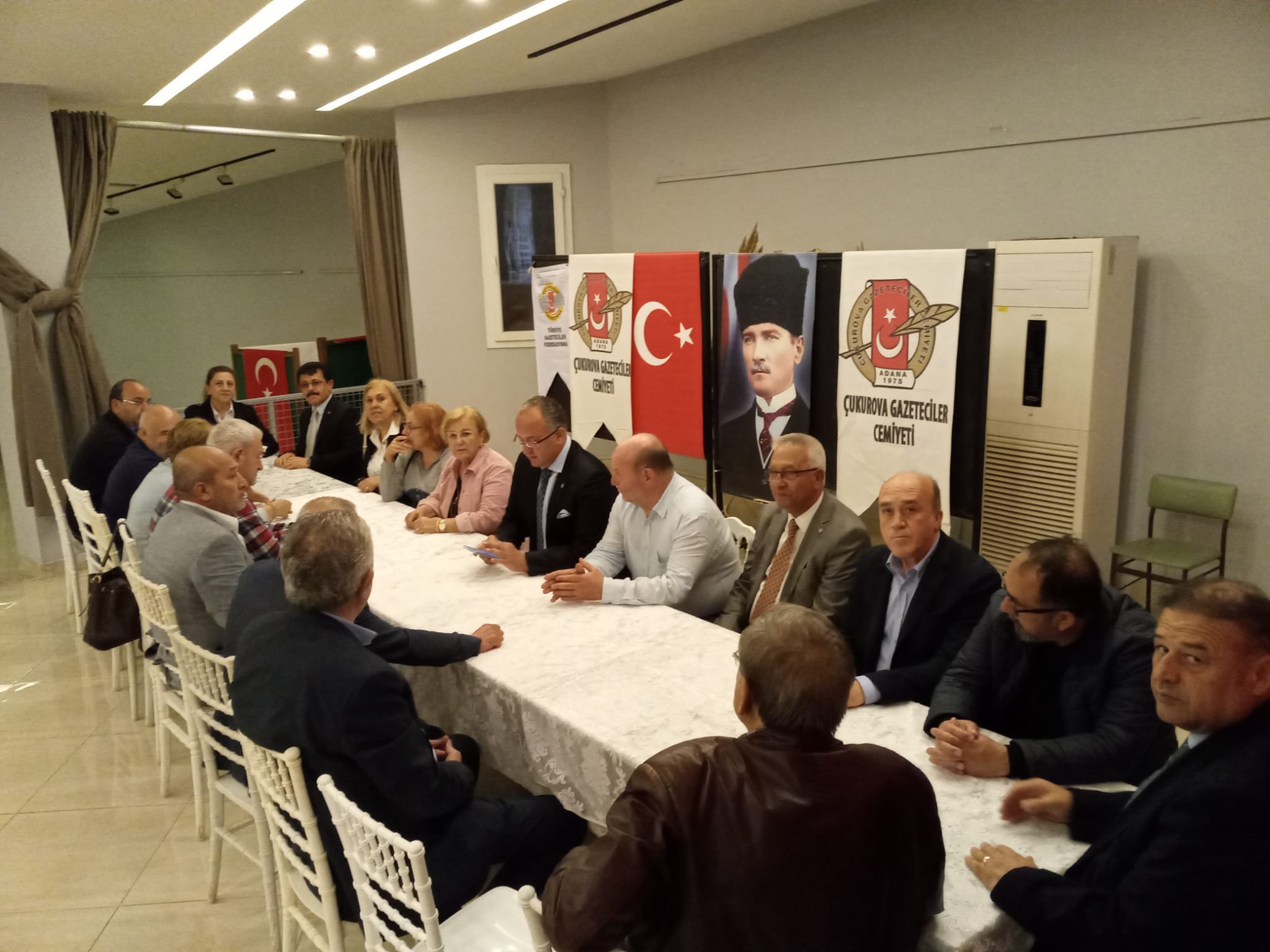 Çukurova Gazeteciler Cemiyeti’ni ziyaret eden İYİ Parti milletvekili adayı Sertaç DURAK;